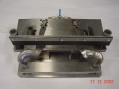 Hydraulic clamping units for horizontal centers